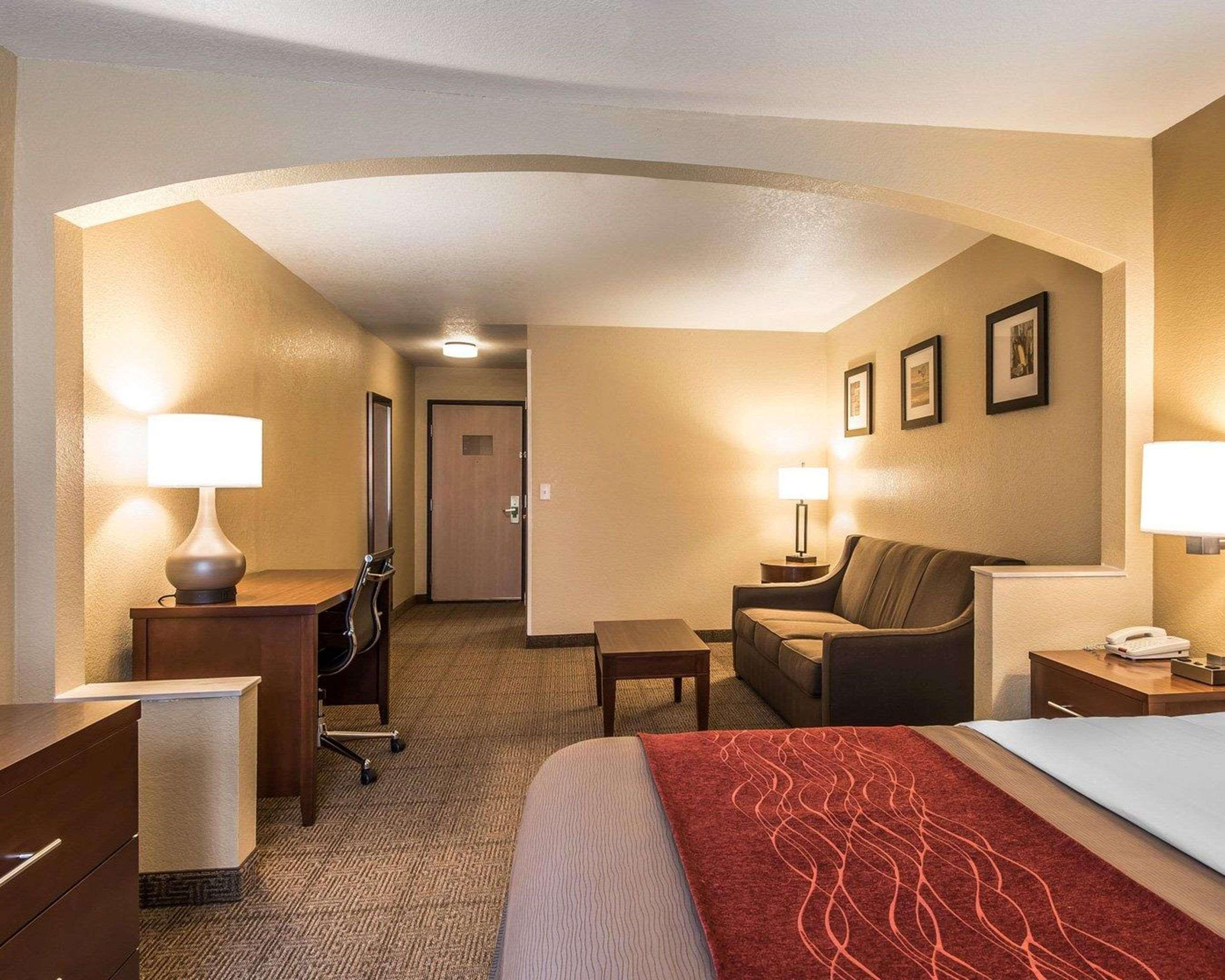 Quality Inn & Suites Bethany Exterior foto