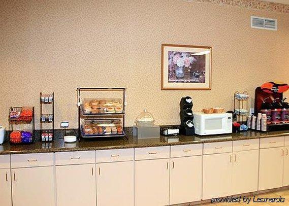 Quality Inn & Suites Bethany Restaurante foto